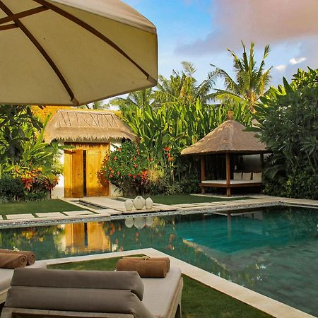 Nyaman Villas Seminyak Exterior photo