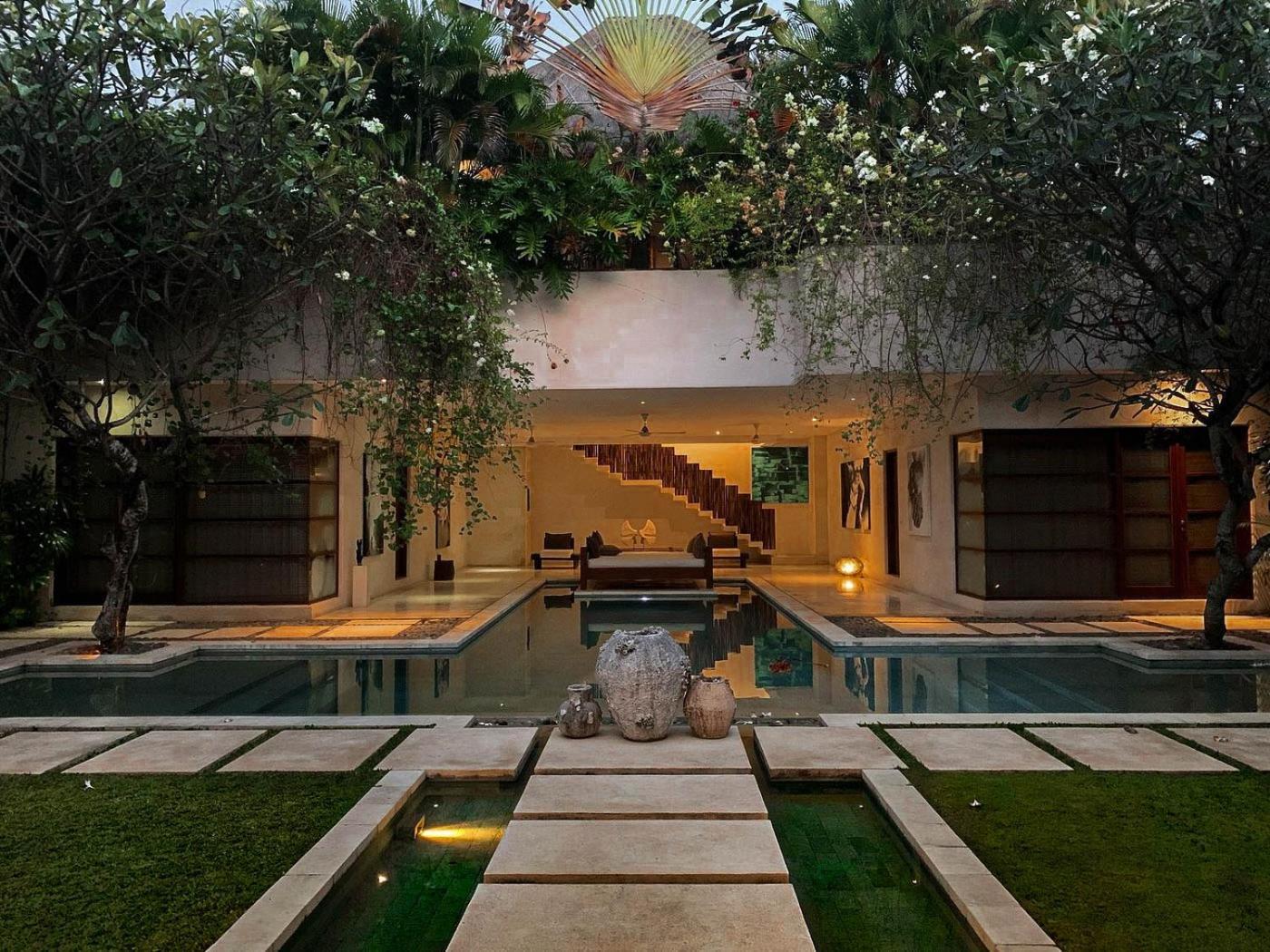 Nyaman Villas Seminyak Exterior photo